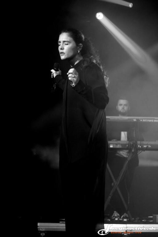 Jessie Ware (live beim Berlin Festival 2014)