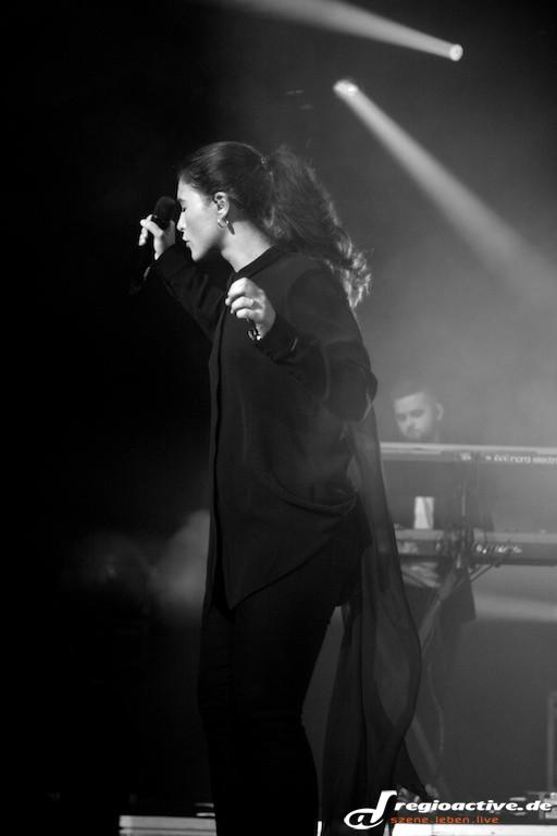 Jessie Ware (live beim Berlin Festival 2014)