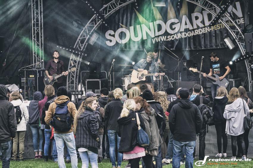 Domi, Bade! (live beim Soundgarden Festival, 2014)