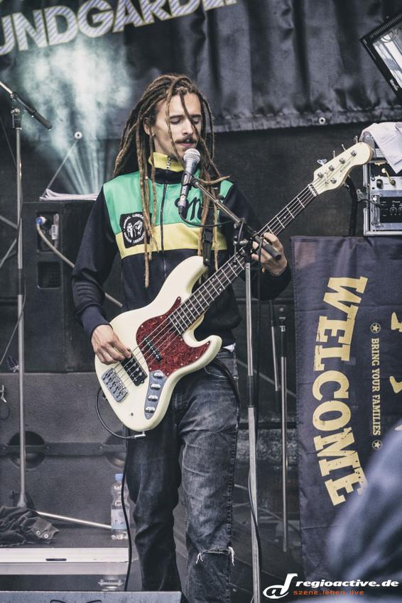La Confianza (live beim Soundgarden Festival, 2014)