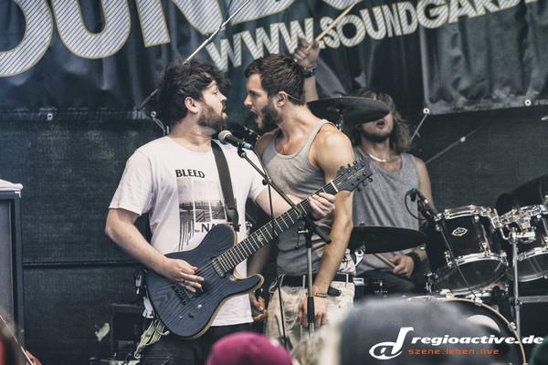 Bewegung! - Fotos: La Confianza live beim Soundgarden Festival 2014 
