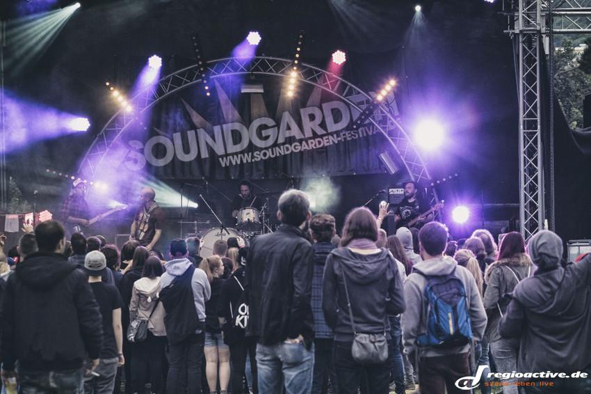 Middleman (live beim Soundgarden Festival, 2014)